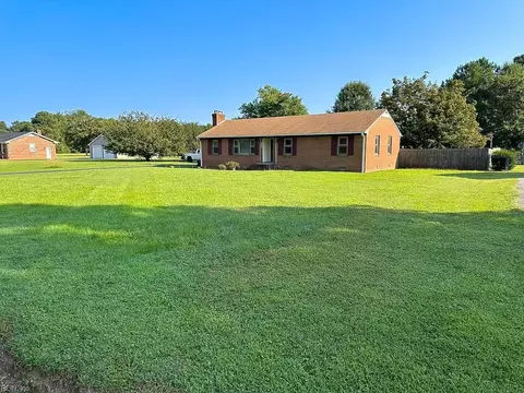 2684 Lake Cohoon Rd, Suffolk, VA 23434