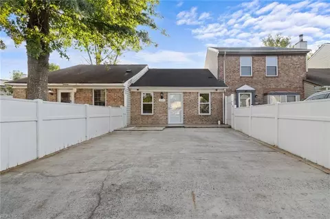 3325 Scarborough Way, Virginia Beach, VA 23453