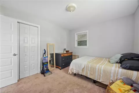 Bedroom - 614 Downing St, Hampton, VA 23661 photo 5 of 9