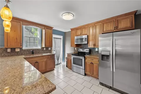 2705 Ballentine Blvd, Norfolk, VA 23509