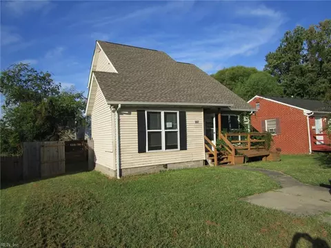 207 Maple Ave, Newport News, VA 23607