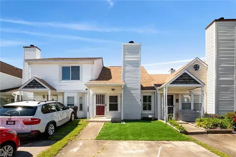 3816 Buchanan Dr, Virginia Beach, VA 23453