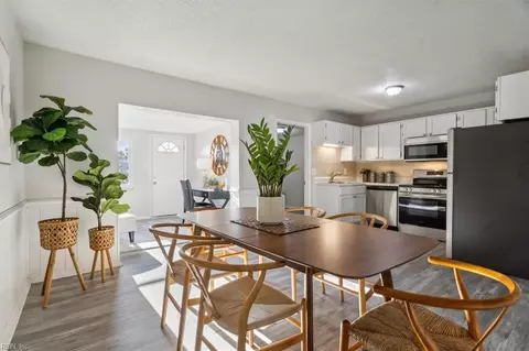 1232 Clydesdale Ln, Virginia Beach, VA 23464