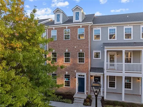 319 Freeman Dr, Hampton, VA 23666