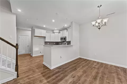 319 Freeman Dr, Hampton, VA 23666 photo 11
