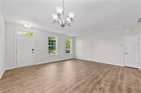 319 Freeman Dr, Hampton, VA 23666 photo 7