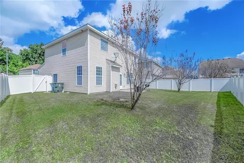 Exterior - 4260 White Cap Crst, Chesapeake, VA 23321 photo 5 of 6