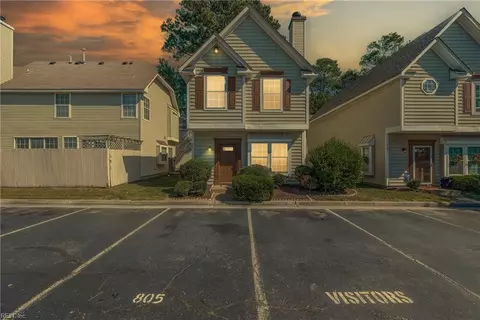 805 Snead Dr, Newport News, VA 23602