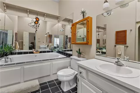 111 Scotts Pt, Hampton, VA 23663 photo 27