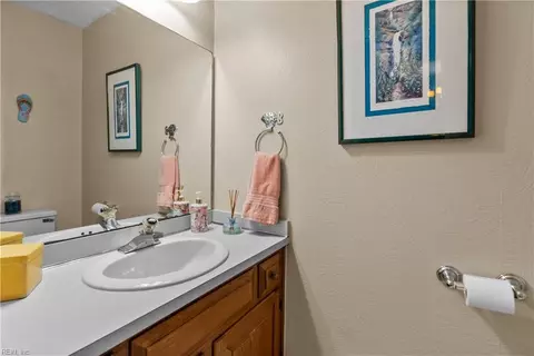 111 Scotts Pt, Hampton, VA 23663 photo 20