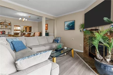 111 Scotts Pt, Hampton, VA 23663 photo 18