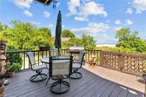 111 Scotts Pt, Hampton, VA 23663 photo 22