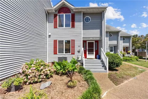 111 Scotts Pt, Hampton, VA 23663 photo 4