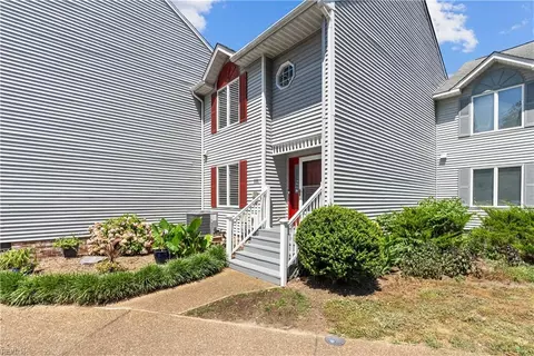 111 Scotts Pt, Hampton, VA 23663 photo 5