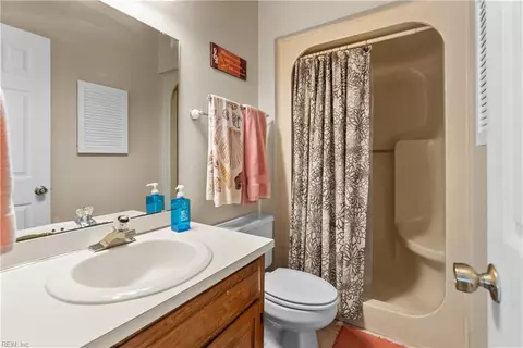 111 Scotts Pt, Hampton, VA 23663 photo 30