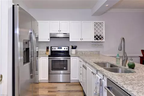 Kitchen - 114 Mainsail Dr, Hampton, VA 23664 photo 1 of 5