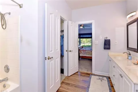 Bath - 114 Mainsail Dr, Hampton, VA 23664 photo 2 of 3