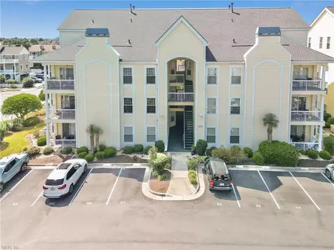 3159 Silver Sands Cir #200, Virginia Beach, VA 23451
