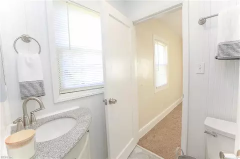 22 Baxter St, Hampton, VA 23669 photo 5