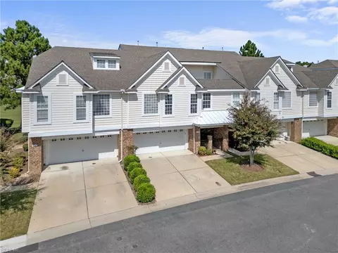 1061 Bay Breeze Dr, Suffolk, VA 23435