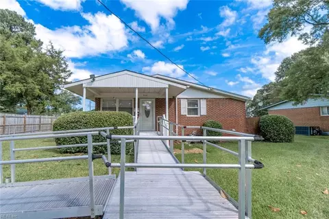 906 Roosevelt Blvd, Portsmouth, VA 23701
