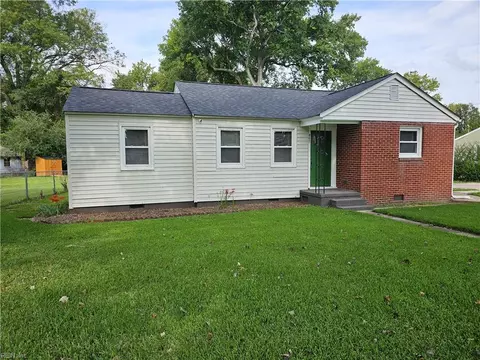 807 James Dr, Newport News, VA 23605