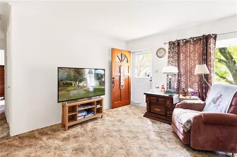 120 Lynnhaven Dr, Hampton, VA 23666 photo 7