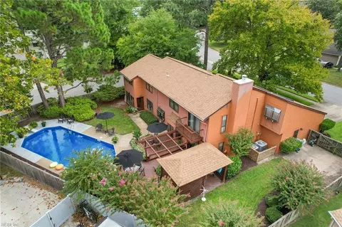 1417 Lake Christopher Dr, Virginia Beach, VA 23464