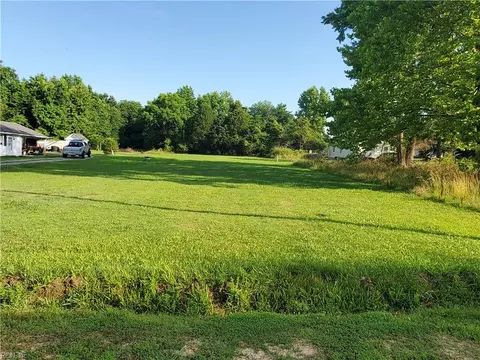 614 Railroad Ave, Surry County, VA 23839