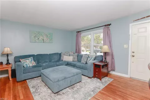 Living - 3003 Butternut Dr, Hampton, VA 23666 photo 1 of 3