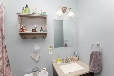 Bath - 3003 Butternut Dr, Hampton, VA 23666 photo 2 of 2