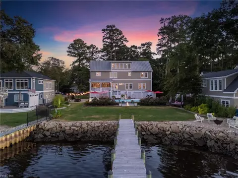 1112 Inland Rd, Chesapeake, VA 23322