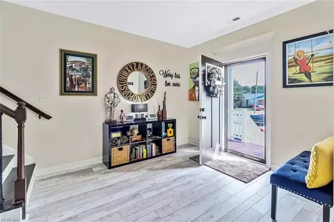 Entry Way - 8319 Orcutt Ave, Hampton, VA 23605 photo 1 of 5