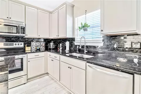 Kitchen - 8319 Orcutt Ave, Hampton, VA 23605 photo 4 of 5