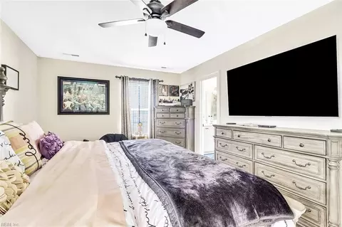 Bedroom - 8319 Orcutt Ave, Hampton, VA 23605 photo 3 of 7