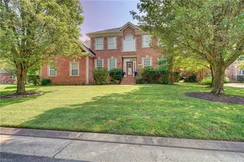 5301 S Bay Hill Ct, Suffolk, VA 23435