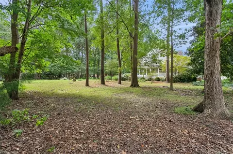 14 Riding Path, Hampton, VA 23669 photo 4