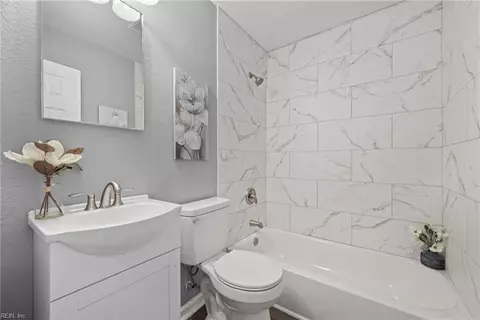 Bath - 212 Lynnhaven Dr, Hampton, VA 23666 photo 2 of 2