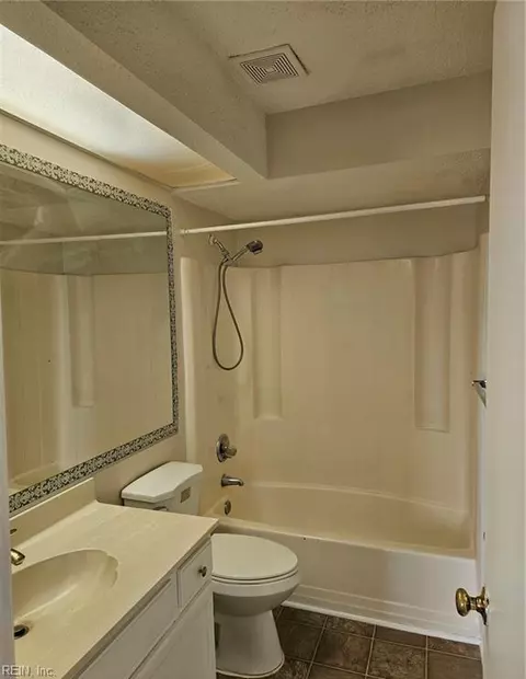Bath - 470 Hollomon Dr, Hampton, VA 23666 photo 3 of 3