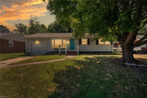 9 Lynnhaven Dr, Hampton, VA 23666