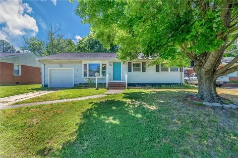 Exterior - 9 Lynnhaven Dr, Hampton, VA 23666 photo 2 of 10