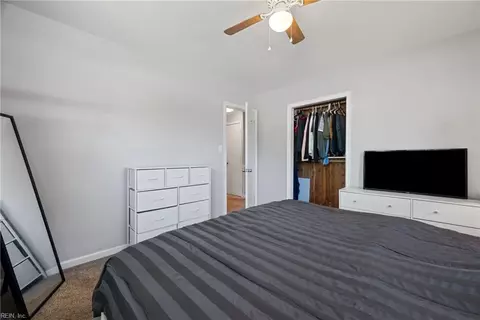 Bedroom - 9 Lynnhaven Dr, Hampton, VA 23666 photo 2 of 2