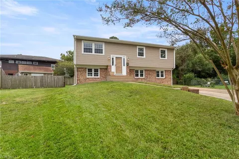 712 Bowling Green Ct, Virginia Beach, VA 23452
