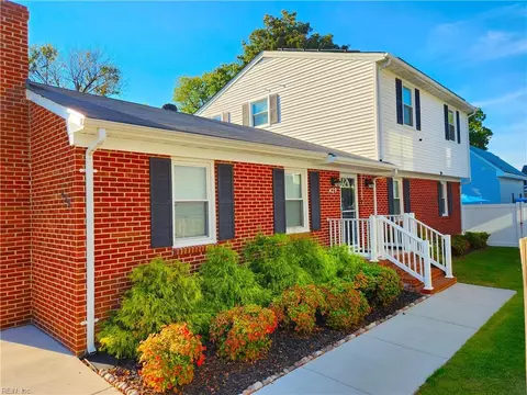 429 Cooper St, Hampton, VA 23669