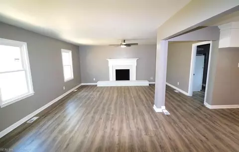 Living - 429 Cooper St, Hampton, VA 23669 photo 3 of 5