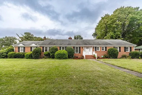 6461 Powder Horn Dr, Norfolk, VA 23518