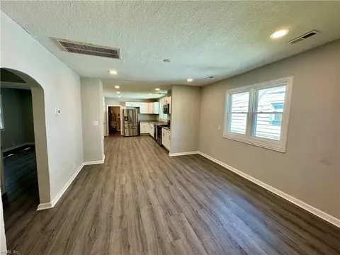 2523 Grandy Ave, Norfolk, VA 23509 photo 4