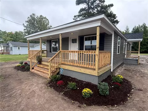 1162 Lummis Rd, Suffolk, VA 23437
