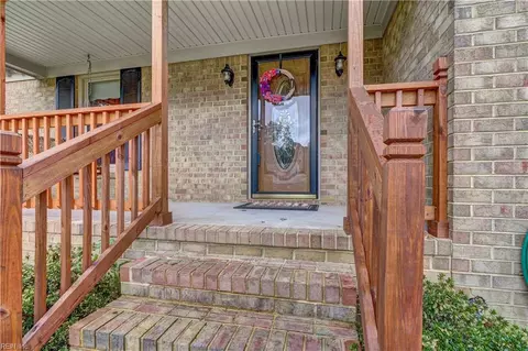 1012 Chalbourne Dr, Chesapeake, VA 23322 photo 4