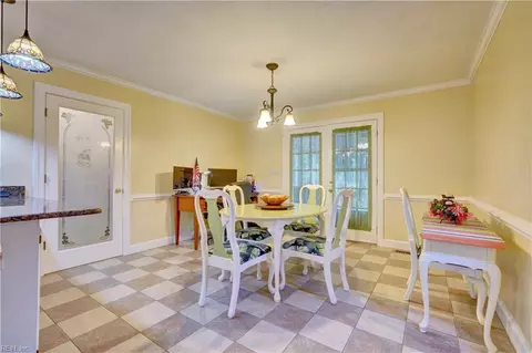 1012 Chalbourne Dr, Chesapeake, VA 23322 photo 10